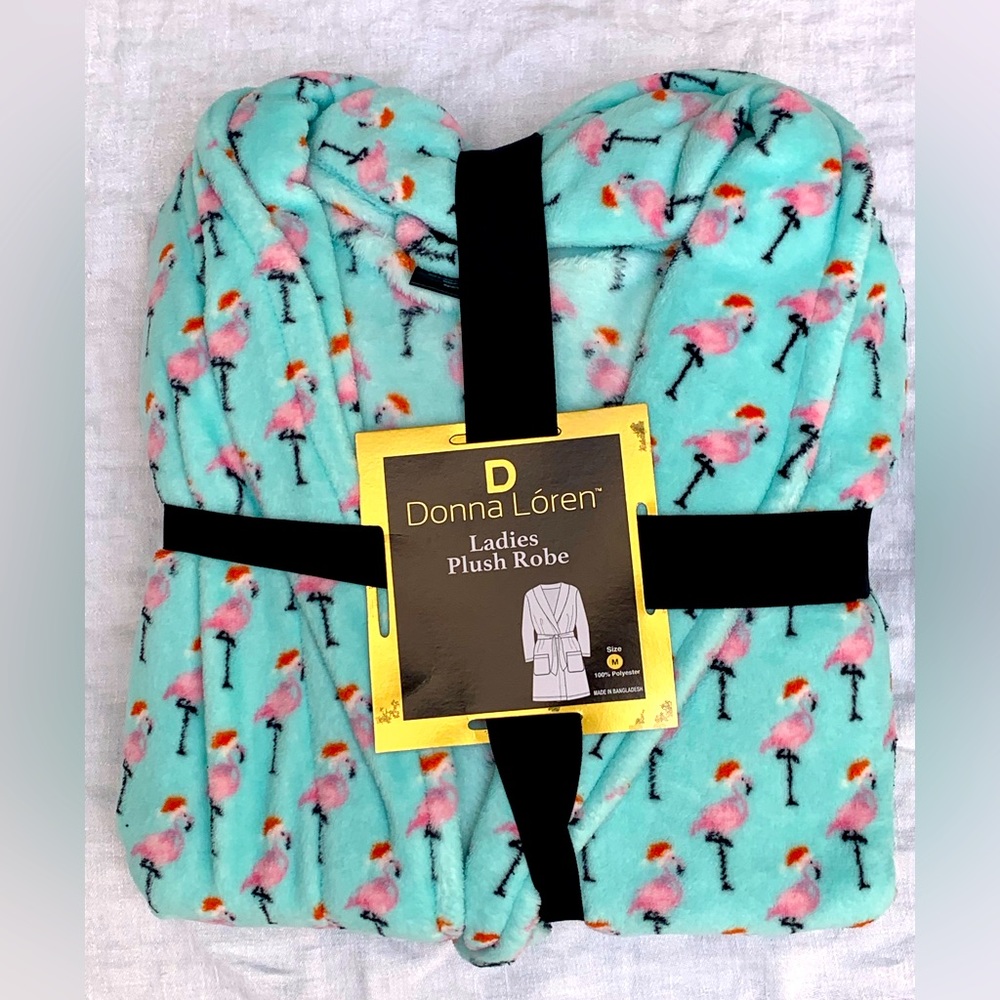 Plush Santa flamingo robe size M NWT